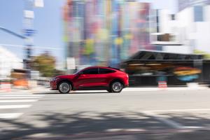 Có nên mua xe ô tô điện trong năm nay?