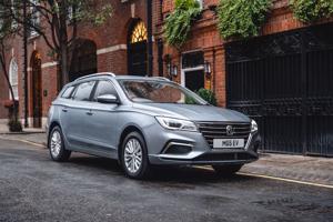 MG trả tiền để người dùng trải nghiệm xe điện