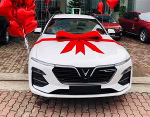 Xôn xao VinFast Lux A2.0 được ưu đãi cả trăm triệu đồng tại đại lý