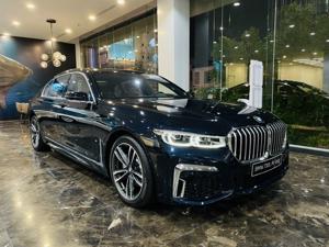 Hàng loạt xe BMW giảm giá hàng trăm triệu đồng