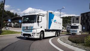 Mercedes ra mắt xe tải hạng nặng chạy hoàn toàn bằng điện