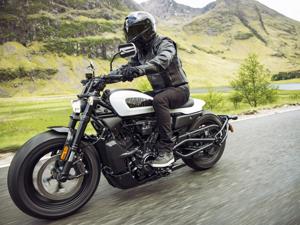 Harley-Davidson Sportster S 2021 lộ diện: 121 mã lực, động cơ V-twin 1.250 cc làm mát bằng chất lỏng