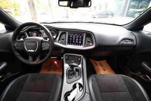 Rộ phong trào chơi xe cơ bắp Mỹ Dodge Challenger tại Việt Nam