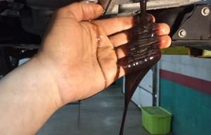 Nguyên nhân bị tiêu hao dầu bôi trơn động cơ