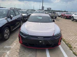 Ô tô điện Audi e-tron GT nhập khẩu chính hãng về Việt Nam