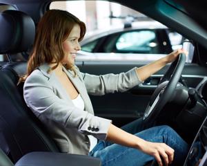 Tư thế ngồi lái ô tô chuẩn nhất để tránh bị mệt