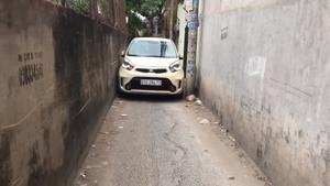 Kinh nghiệm lái xe ô tô an toàn trong ngõ nhỏ