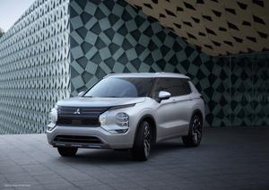 Mitsubishi Outlander SUV 2022 nhận xếp hạng an toàn cao nhất tại Mỹ