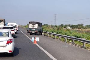 Nguyên tắc khi dừng xe ô tô ở làn khẩn cấp