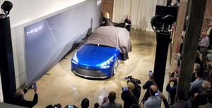 Cố tình "ngáng đường" xe điện, Toyota nguy cơ bị tẩy chay