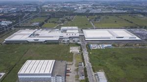 Hãng xe điện Evergrande ngừng cấp bữa trưa miễn phí cho nhân viên