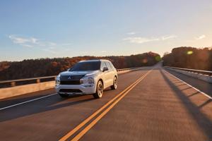 Mitsubishi Outlander PHEV sắp ra mắt: Sẽ có 7 chế độ lái, hệ thống điều khiển bánh xe “siêu cải tiến”