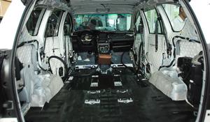 Cách âm chống ồn xe ô tô nên hay không?