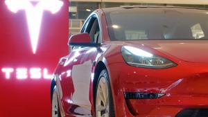 Giá trị thị trường của Tesla đã vượt qua toàn bộ lĩnh vực năng lượng