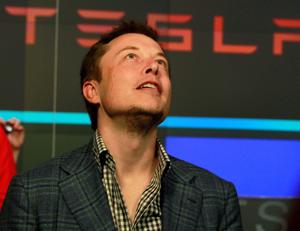 Elon Musk “doạ” sẽ bán thêm cổ phiếu Tesla