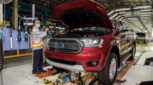 Rút gọn thủ tục ban hành quy định giảm phí, lệ phí: Khách mua ô tô ngóng chờ