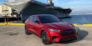 Ford đạt doanh số bán xe điện nhiều hơn GM năm 2021?