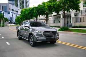 Mazda giảm phí trước bạ nhiều dòng xe nhập khẩu