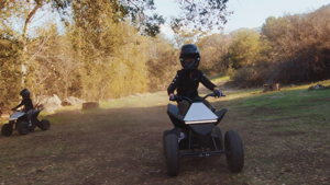 Tesla công bố Cyberquad chạy điện giá 1.900 USD cho trẻ em