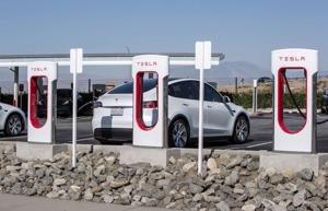 Công nghệ sạc nhanh DC xe điện khác sạc thường AC như thế nào?