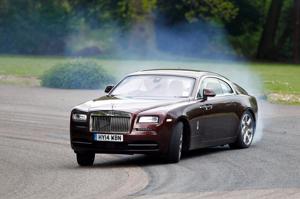 Spectre coupe – Tín hiệu Rolls-Royce chuyển sang thị trường EV