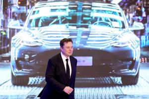 Nhà đầu tư kiện Tesla vì Musk tweet hỏi bán 10% cổ phiếu 