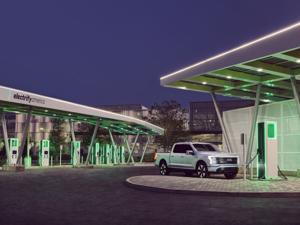 Mỹ gặp khó khăn về nguyên liệu chế tạo xe điện