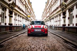 MINI 3-Cửa, MINI 5-Cửa và MINI Convertible mới chính thức ra mắt tại Việt Nam