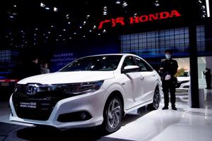 Doanh số bán xe hybrid đạt mức cao kỷ lục ở Mỹ năm 2021