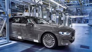 Động cơ BMW V12 bị "khai tử" năm 2022, M760i bản giới hạn sắp ra mắt