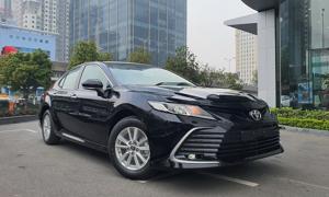 Xe mới "cháy hàng", không kịp giao trước Tết