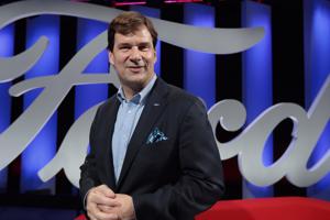 Ford tăng tốc đầu tư vào xe điện, đặt mục tiêu vượt Tesla