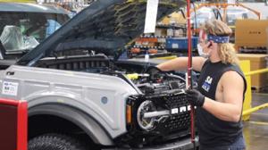 Thiếu chip, Ford dừng sản xuất nhiều mẫu xe, cả Explorer và Ranger