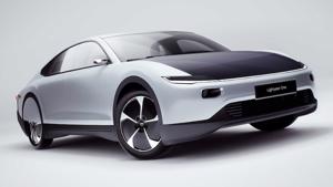 Ô tô điện chạy bằng năng lượng mặt trời có thể lái “trong nhiều tháng mà không cần sạc pin”