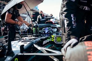 Làm thế nào để một đội F1 có thể chi 450 triệu USD một năm mà vẫn kiếm được lợi nhuận?