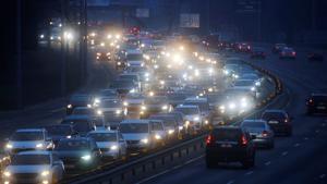 Hàng loạt các nhà sản xuất ô tô ngừng sản xuất sau khi Ukraine bị tấn công