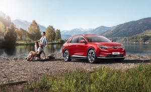 VinFast Canada công bố giá bán VinFast VF8 và VF9, nhận đặt chỗ sớm