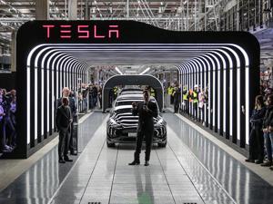 Tesla khai trương nhà máy đầu tiên tại châu Âu