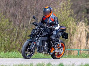Hé lộ hình ảnh KTM 990 Duke thế hệ mới