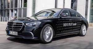 Mercedes-Benz chính thức giới thiệu công nghệ lái xe tự động cấp độ 3 cho S-Class, EQS