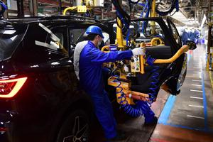 5 ông lớn sản xuất ô tô của Trung Quốc sụt giảm 75% sản lượng trong tháng 4