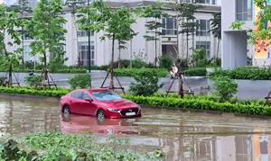 Những điều cần biết về bảo hiểm khi xe ô tô bị ngập nước