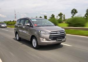 Doanh số chạm đáy, Toyota Innova tung ưu đãi phí trước bạ