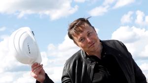 Elon Musk lo sợ suy thoái, yêu cầu cắt giảm 10% lao động