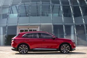 Giá thuê pin xe điện VinFast sẽ điều chỉnh theo giá xăng dầu và giá điện