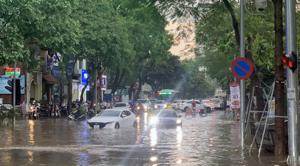 Bạn có biết: Chăm sóc bảo dưỡng xe ô tô như thế nào trong mùa mưa bão?