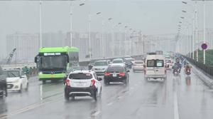 Bạn có biết: Kinh nghiệm lái xe ô tô trong thời tiết mưa rét