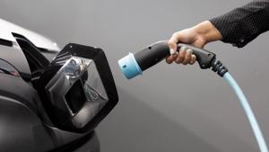 Nhật Bản tăng tốc phát triển thế hệ pin EV mới đi 1.000 km chỉ với 1 lần sạc