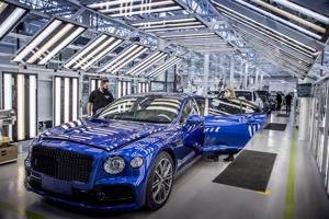 Nghịch lý của Bentley: Bán xe ít, bất ổn kinh tế toàn cầu nhưng vẫn lãi lớn
