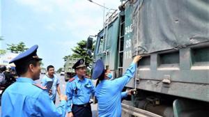 Thanh tra giao thông phát hiện và xử phạt hơn 14.000 xe vi phạm tải trọng trên cả nước